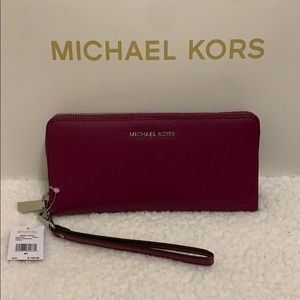 🦚Michael Kors Continental Leather Wallet/Wristlet